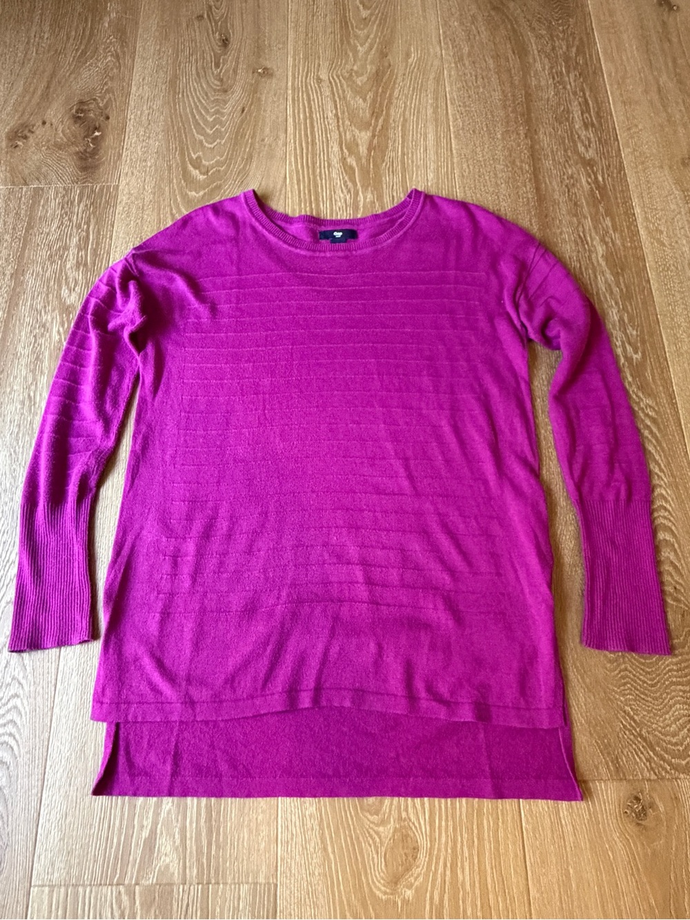 Gap Womenβs Small Magenta Pink Crewneck Sweater Long Sleeve Pullover